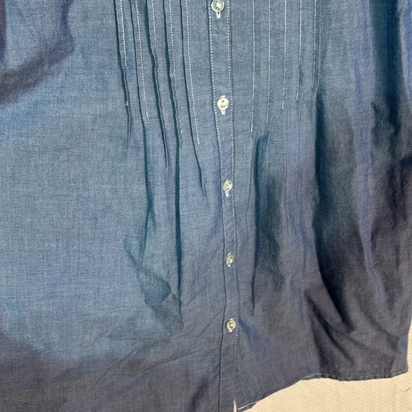 Karen Scott 2x blue chambray longer style button down blouse 💯 cotton euc - Picture 4 of 6